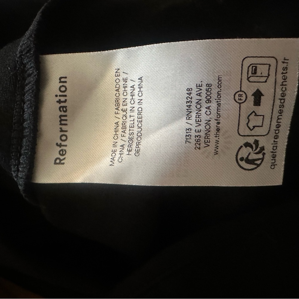 Reformation Women's Black Fitted Long Sleeve Button-Down Cardigan Top size Large - Picture 9 of 10